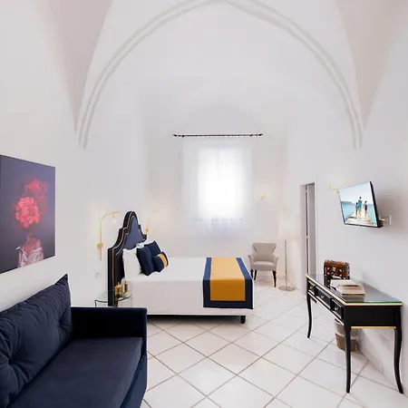 Vendégház With Pool