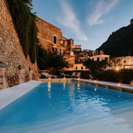 Vendégház With Pool Amalfi