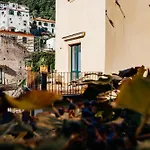With Pool Guest house Amalfi