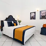 With Pool Guest house Amalfi