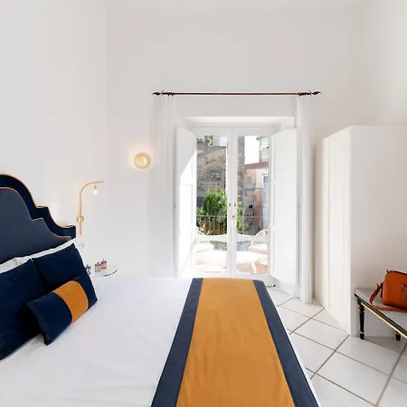 With Pool Амальфі