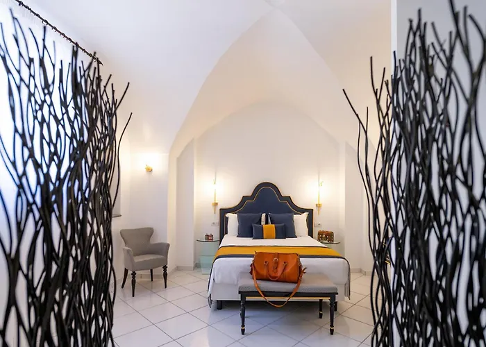 Πανσιόν With Pool 4*