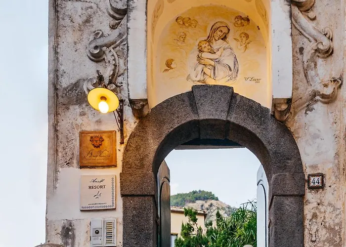 With Pool Πανσιόν Αμάλφι