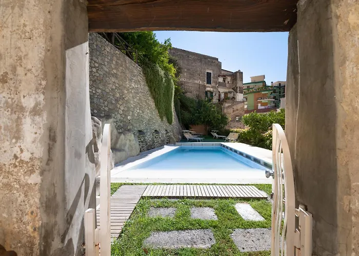 Πανσιόν With Pool Αμάλφι