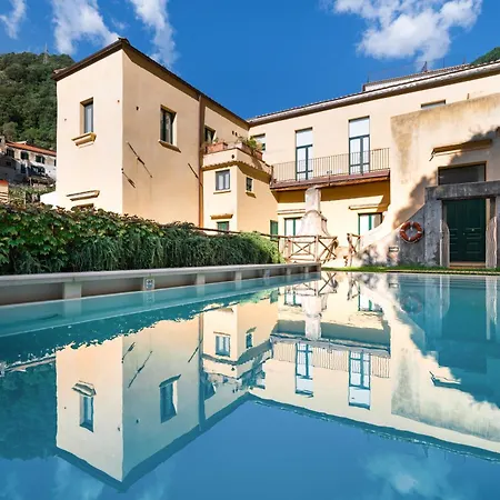 With Pool Gasthof Amalfi